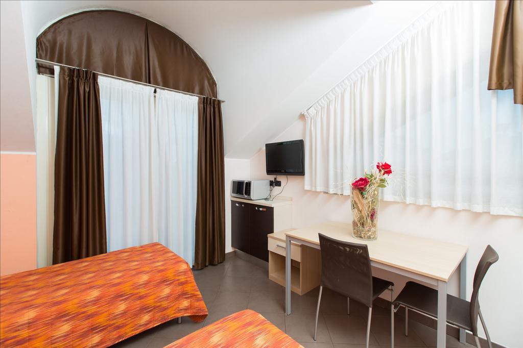 Residenza Villa Regina Monza Exterior foto
