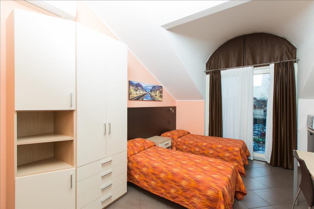 Residenza Villa Regina Monza Exterior foto